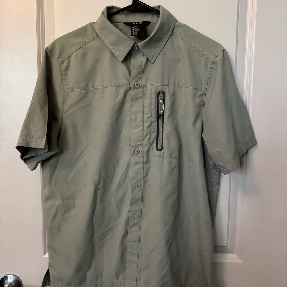 Men's Olive Green Short Sleeve Shirt